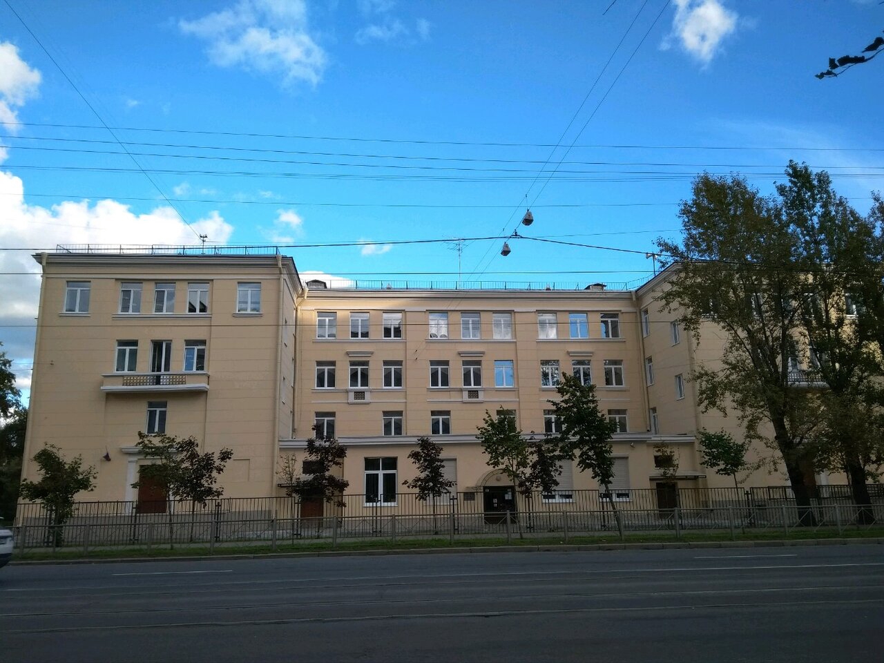ГБОУ Гимназия № 397 им. Г.В. Старовойтовой