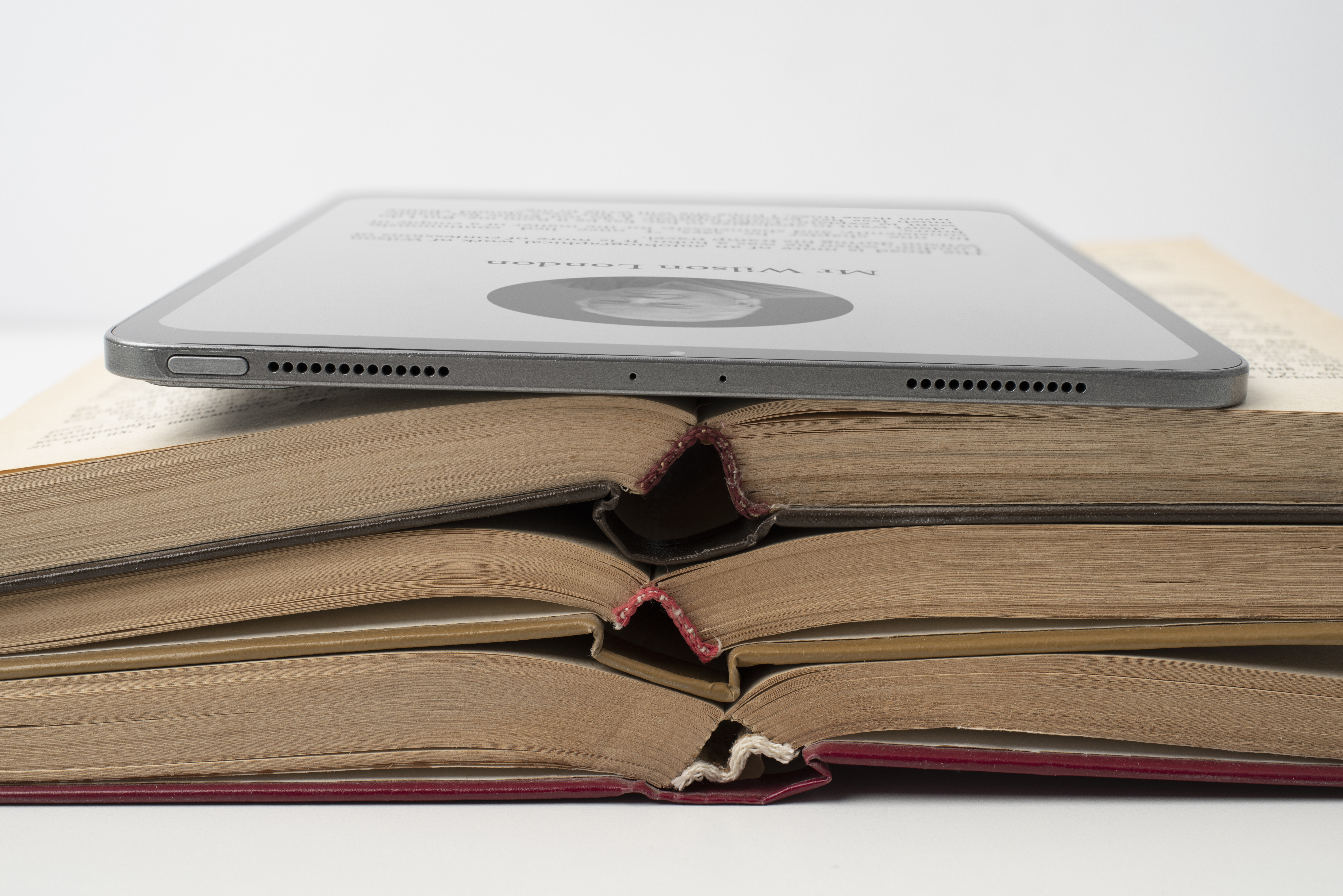 Названа самая популярная цифровая книга года в России