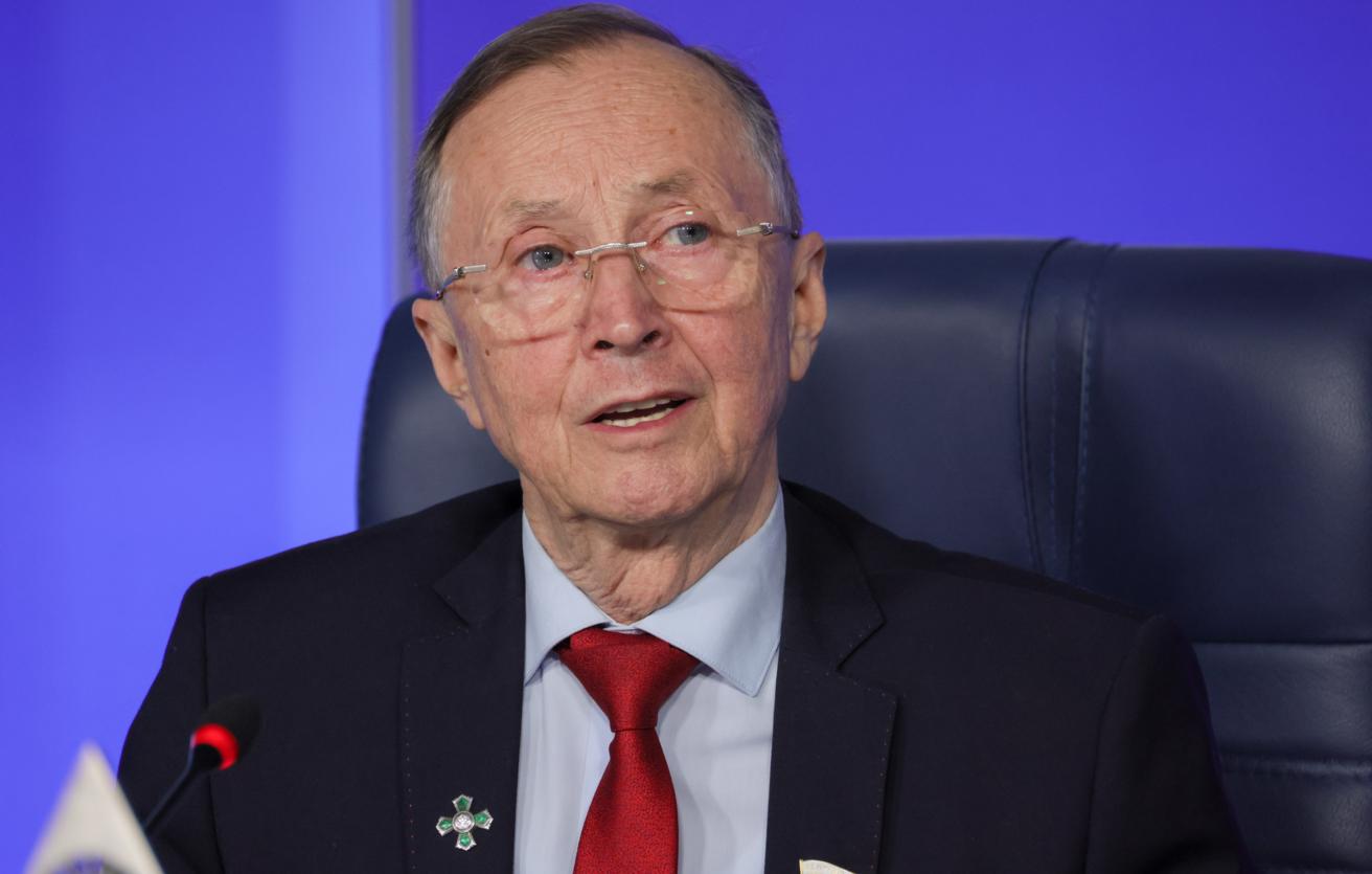 Бурляев назвал "Войну и мир" на 100% русским романом